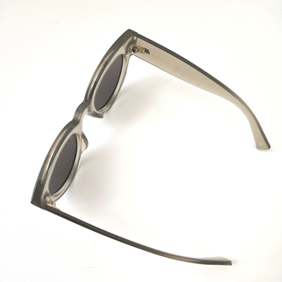 Le Specs Matriarch Sunglasses (Matcha) - Picture 3 of 11